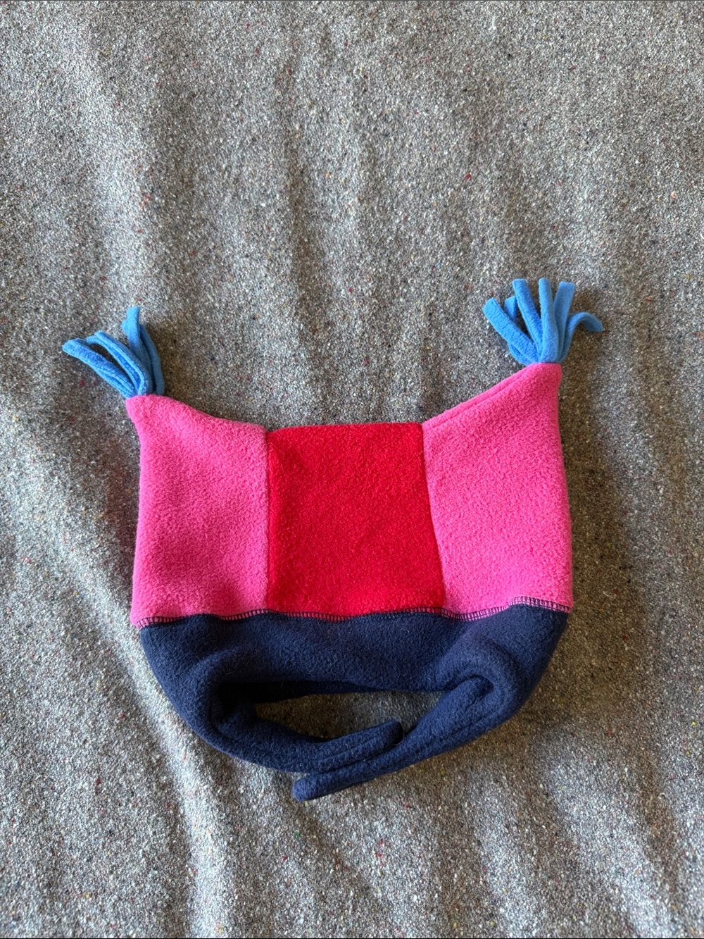 Kids Hanna Andersson Colorblock Fleece Tassel Hat (Size M)
